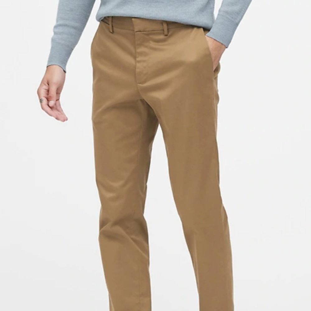 Banana Republic Athletic Tapered Chino